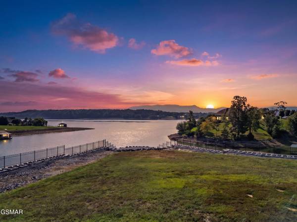 186 Scenic Shores Drive, Dandridge, TN 37725