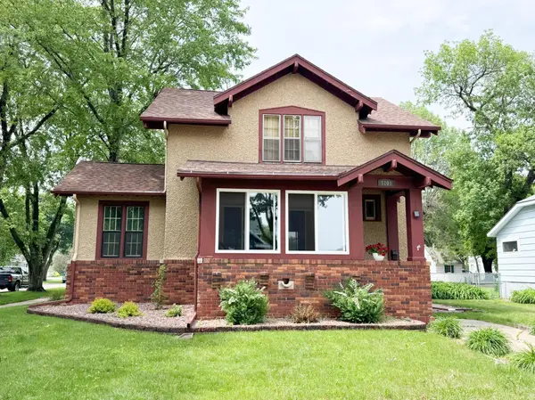 1201 6th AVE, Worthington, MN 56187