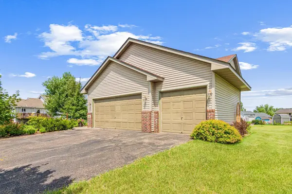 10002 Weston DR, Monticello, MN 55362