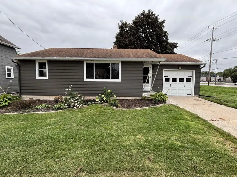 729 W CEDAR ST, Hilbert, WI 54129