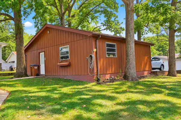 614 Maple AVE, Willow Springs, IL 60480