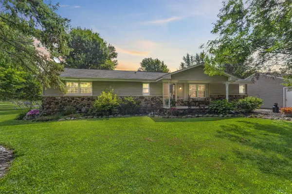 N4742 THOMPSON RD, Shiocton, WI 54170