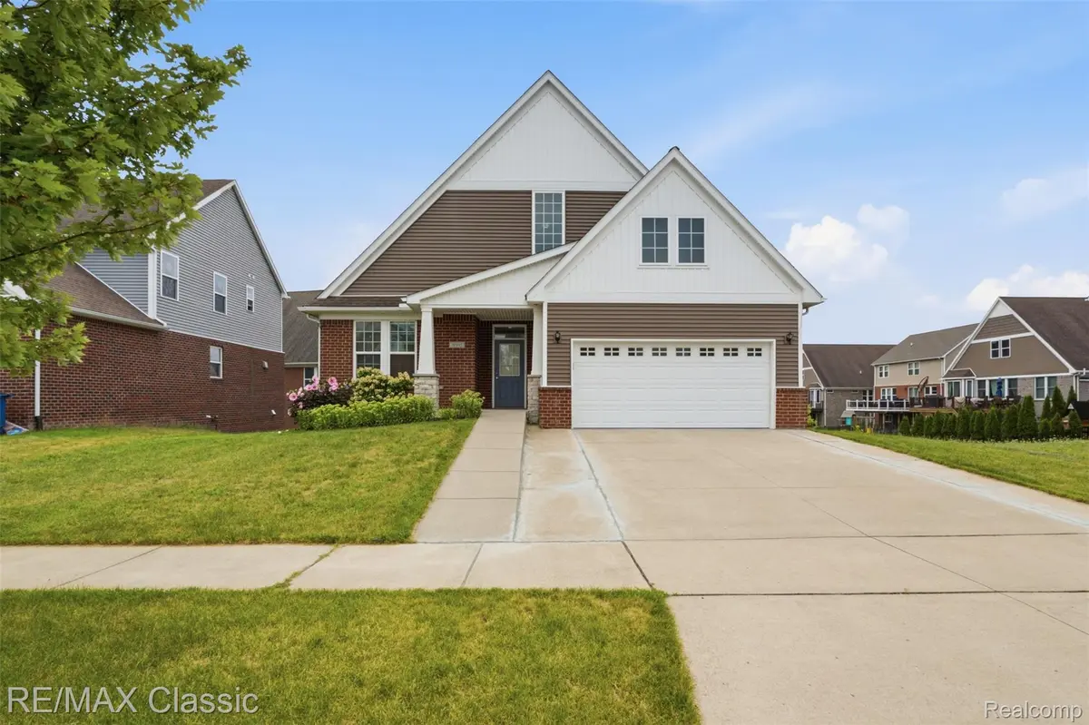 36945 Everett DR, Westland, MI 48185