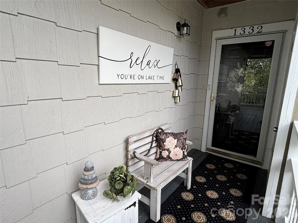 1332 Torrence CIR, Davidson, NC 28036