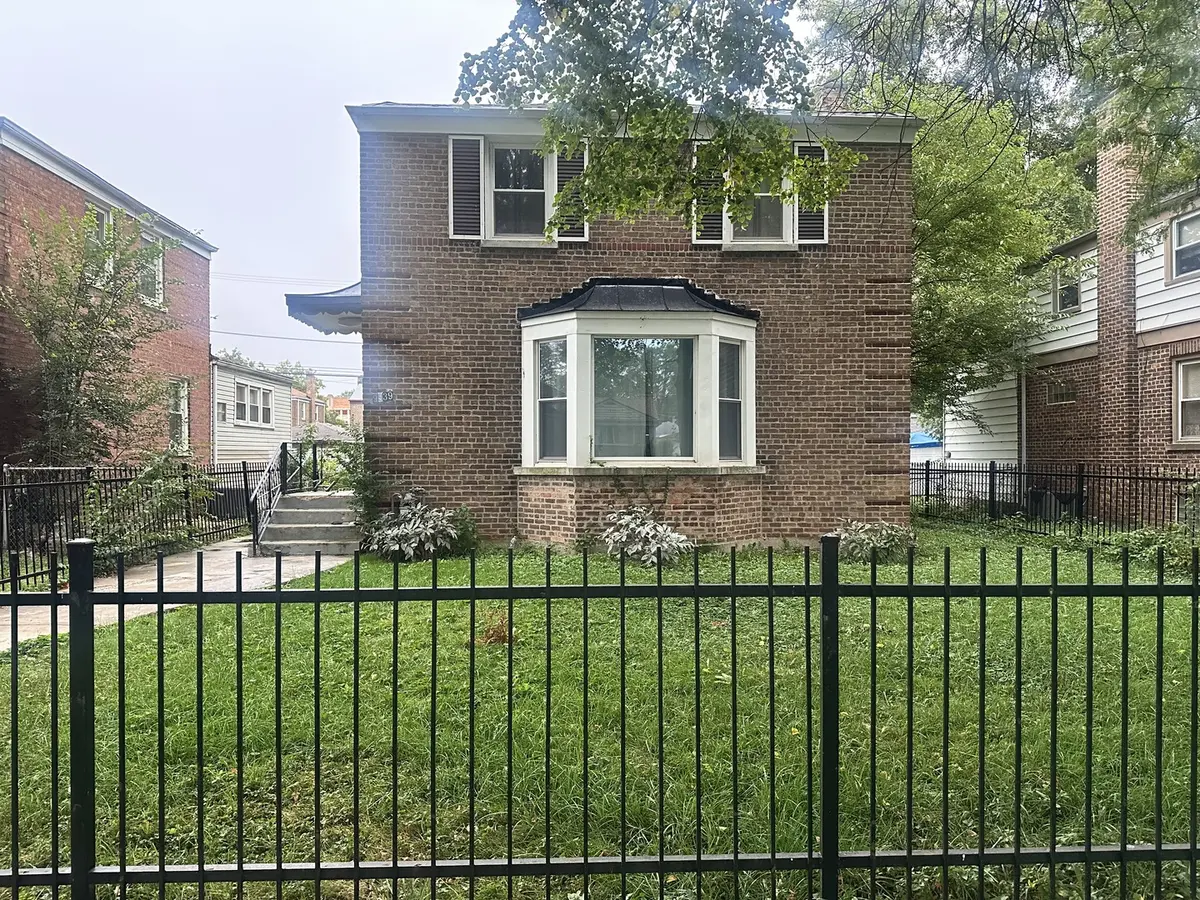 9939 S Paxton AVE, Chicago, IL 60617