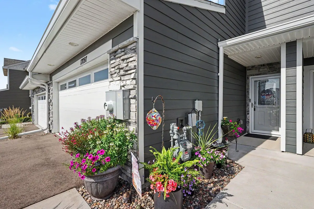17097 Dysart PL, Lakeville, MN 55044