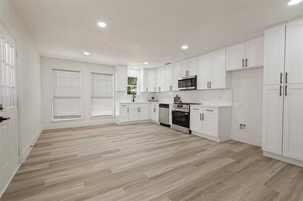 2212 Piedmont Street, Irving, TX 75061