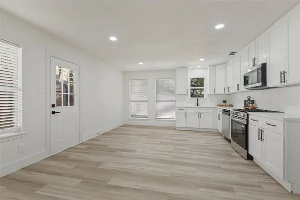 2212 Piedmont Street, Irving, TX 75061