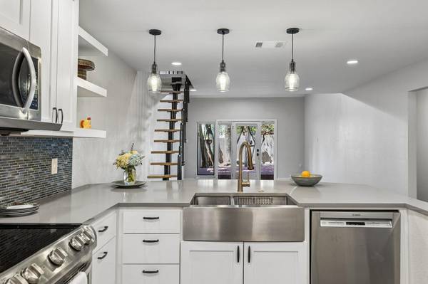8000 Forest Mesa DR #B, Austin, TX 78759