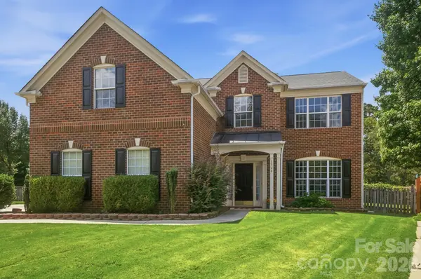 7724 Dinniston DR, Huntersville, NC 28078