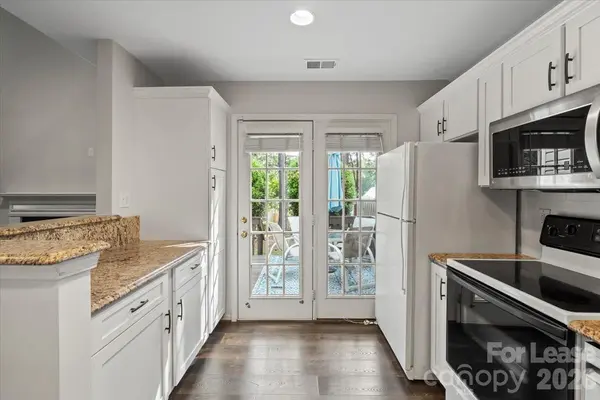 9022 Roseton LN, Charlotte, NC 28277