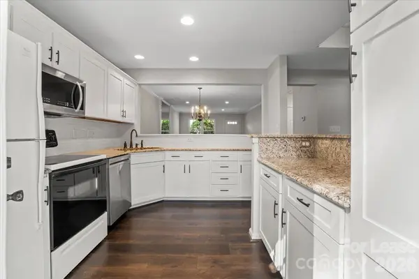 9022 Roseton LN, Charlotte, NC 28277