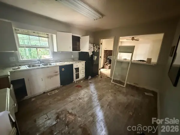 3740 Sugar Spring RD, Gastonia, NC 28054