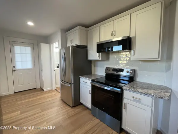 1064 Lincoln ST #Apt. A, Dickson City, PA 18519
