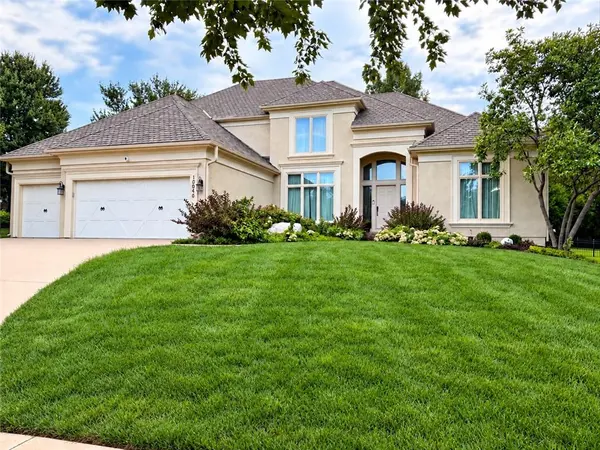 15040 Sherwood ST, Leawood, KS 66224