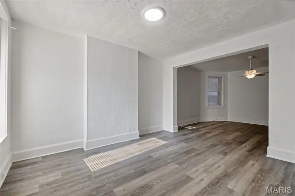 2703 N Spring AVE, St Louis, MO 63113