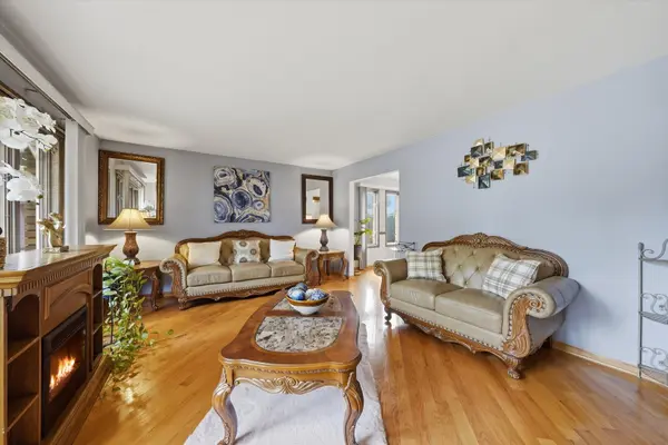 17958 State Line AVE, Lansing, IL 60438