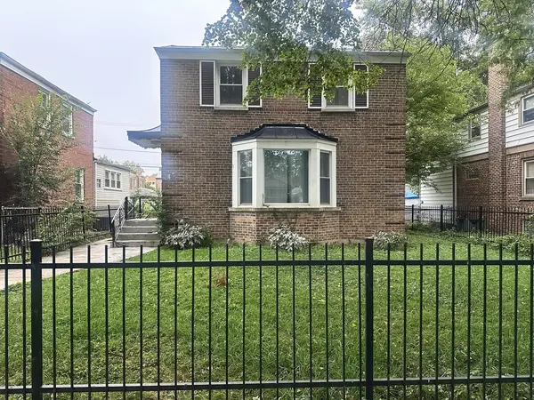 9939 S Paxton AVE, Chicago, IL 60617