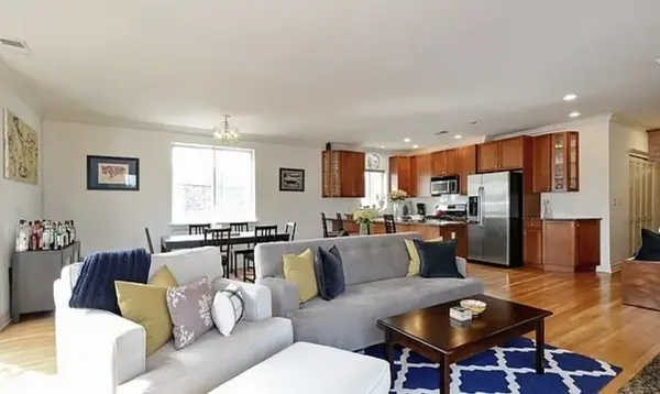 1514 W Thomas ST #4B, Chicago, IL 60642