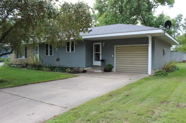 215 1st AVE SE, Melrose, MN 56352