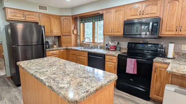7723 Sunset TRL, Britt, MN 55710