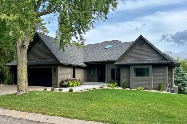 550 Pine Ridge CT, New Richmond, WI 54017