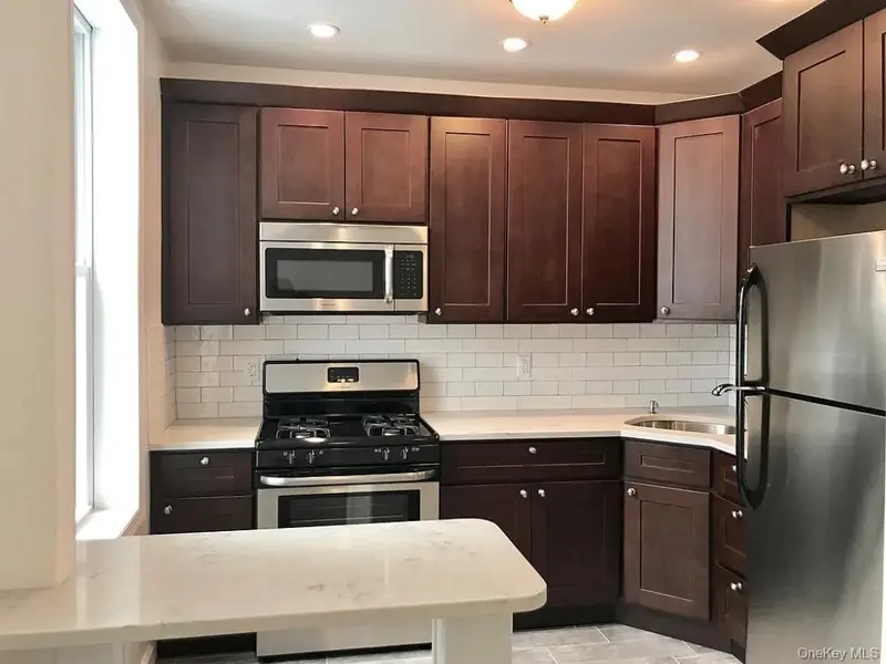 317 80th ST #2F, Brooklyn, NY 11209