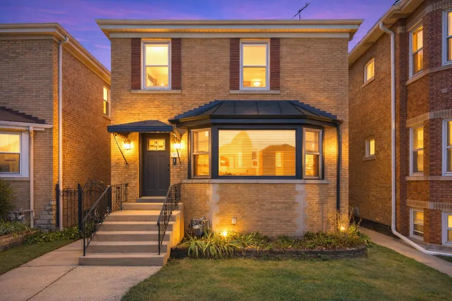 1838 Maple AVE, Berwyn, IL 60402
