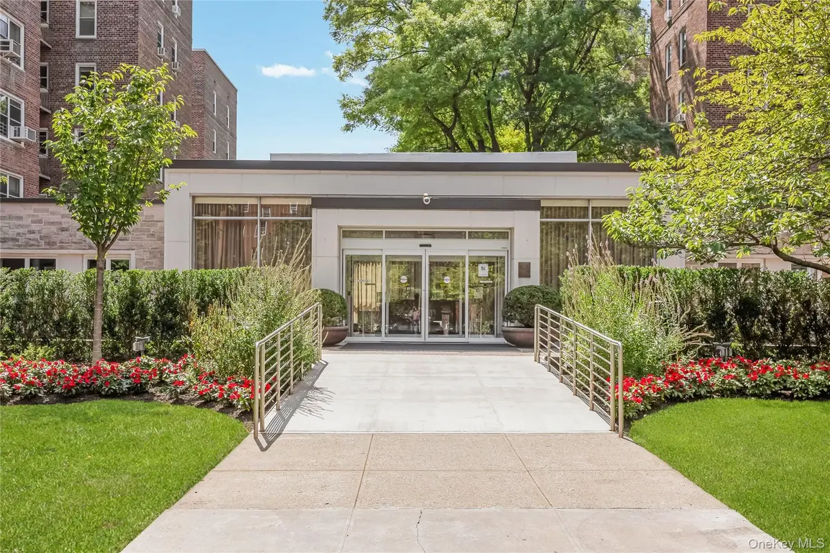 112-20 72nd DRIVE #C02, Forest Hills, NY 11375