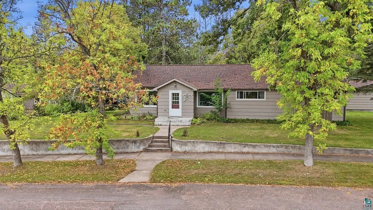 516 Grove Ave, Moose Lake, MN 55767