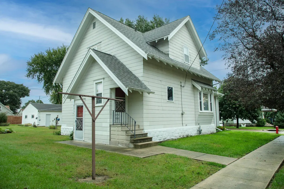506 SW 3rd ST, Tripoli, IA 50676