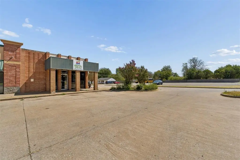1302 N Key BLVD, Midwest City, OK 73110