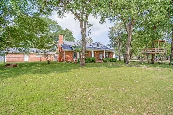 101 Veterans Lane, Gun Barrel City, TX 75156