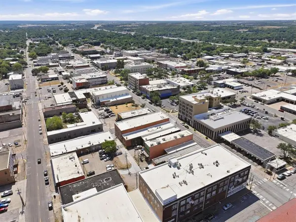 213 N Travis Street, Sherman, TX 75090