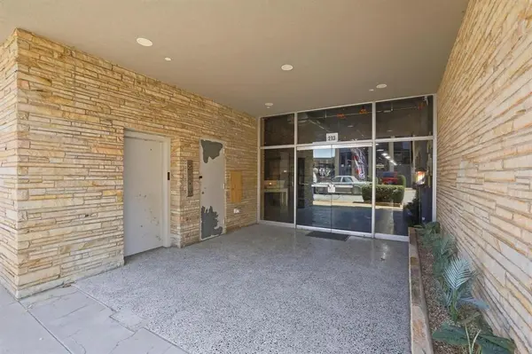 213 N Travis Street, Sherman, TX 75090