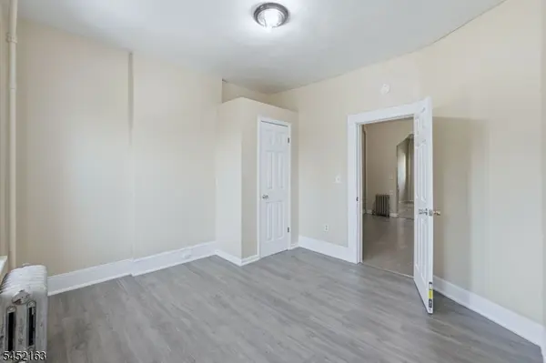 5 Monroe St #5, Passaic City, NJ 07055