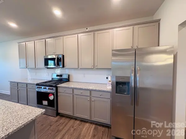 1038 Mapletree LN, Indian Trail, NC 28079