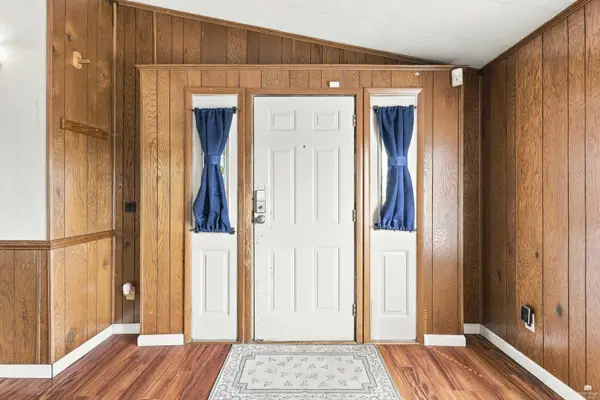 2801 Nelson LNDG, Manhattan, KS 66502