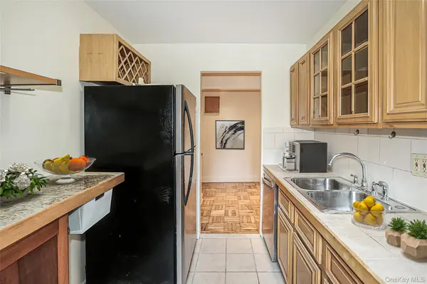 7510 Yellowstone BLVD #2C, Rego Park, NY 11374