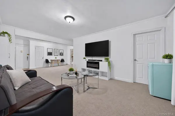15029 72nd RD #5C, Flushing, NY 11367