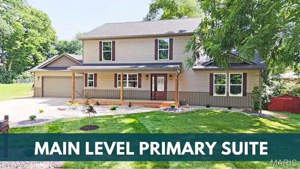 609 Johnny DR, Maryville, IL 62062