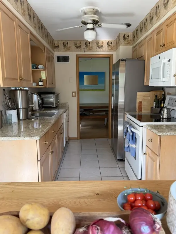 442 N Evergreen AVE, Elmhurst, IL 60126