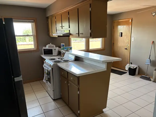 7932 S pulaski RD #302, Chicago, IL 60652