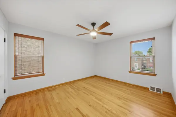 1838 Maple AVE, Berwyn, IL 60402