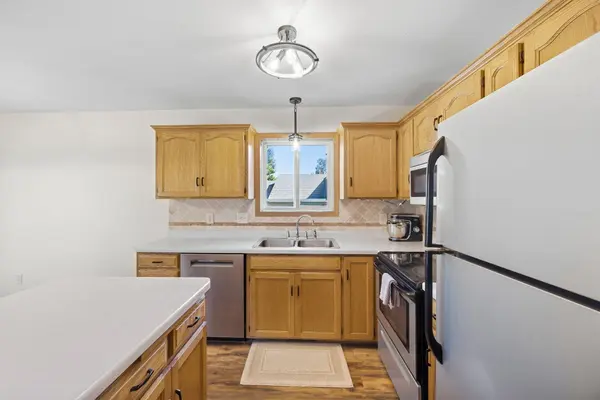 964 7th AVE NW, Hutchinson, MN 55350