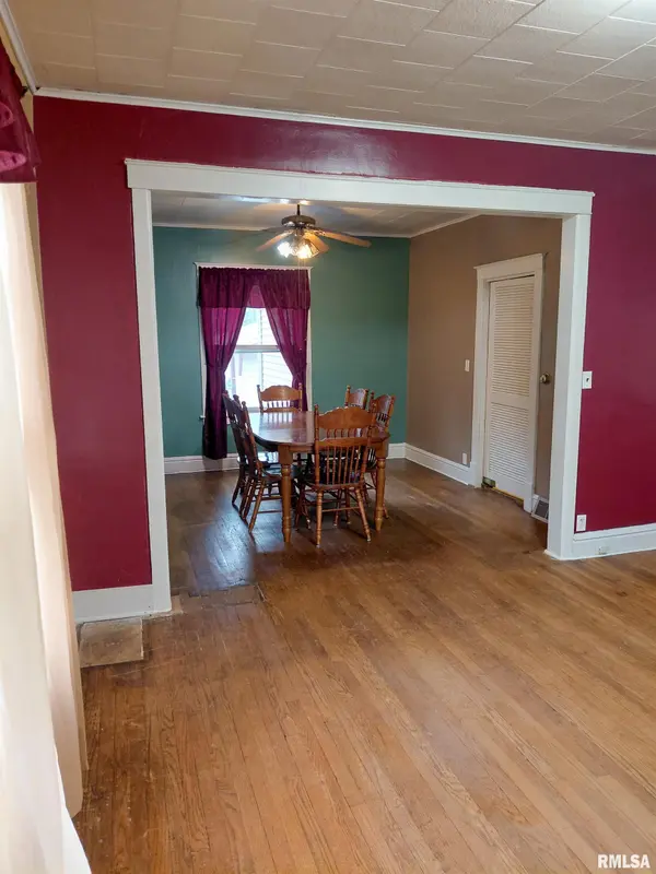 538 TOMPKINS ST, Galesburg, IL 61410