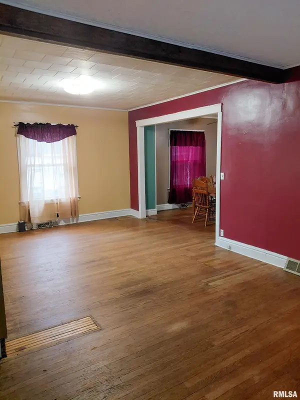 538 TOMPKINS ST, Galesburg, IL 61410