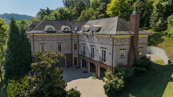 774 Saussy Pl, Nashville, TN 37205