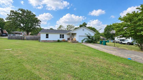 430 Liberty Ave, Lewisburg, TN 37091