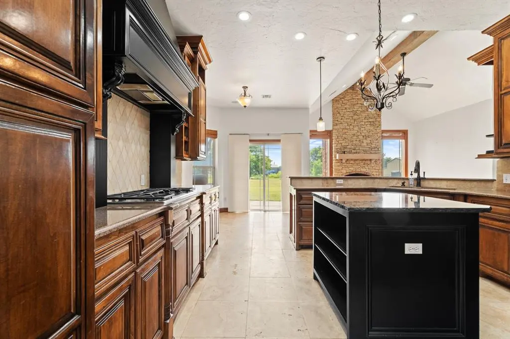 1109 N Edinburrough WAY, Mustang, OK 73064